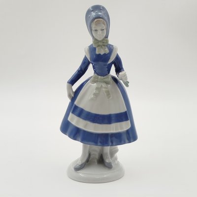 купить Статуэтка "Девушка в голубом", фарфор, роспись, Западная Европа, 1970-1990 гг.