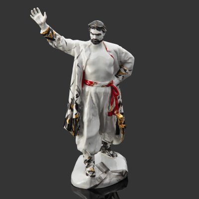 купить Скульптура "Степан Разин", скульптор Е. П. Крупина, художник В. Шостак, фарфор, роспись, золочение, Ленинградский фарфоровый завод (ЛФЗ), СССР, 1958-1960 гг.