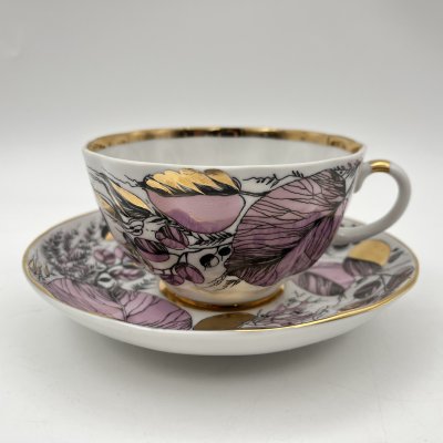 купить Чайная пара "Мой сад" в розовом оттенке, (из серии "Времена года"), форма "Тюльпан", автор формы С.Е. Яковлева, автор росписи Н.П. Славина, фарфор, деколь, люстр, золочение, Ленинградский фарфоровый завод (ЛФЗ), СССР, 1970-1991 гг.