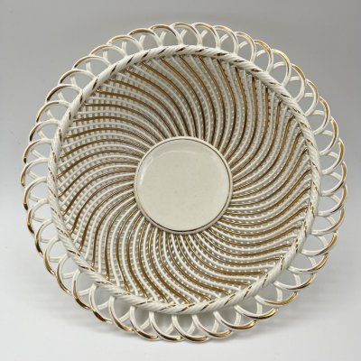 купить Сухарница-плетенка с ажурным бортом, фаянс, золочение, Кировский фаянсовый завод, СССР, 1957-1964 гг.
