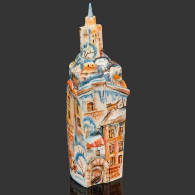 купить Штоф фигурный с крышкой в виде Московской высотки "Город. Зима", скульптор Шатров Д.В., автор росписи Кристал М.В., полуфарфор, роспись, Российская Федерация, 1990-2000 гг.