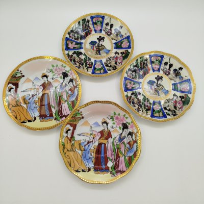 купить Набор из 4-х блюдец, украшенных жанровыми сценками (в подборе), фарфор, деколь, золочение, Yamasen, Япония, 2000-2020 гг.