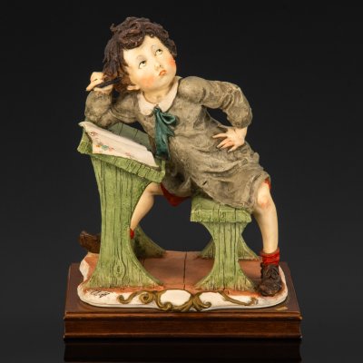 купить Статуэтка "Ученик", автор G. Armani, композитный материал, дерево, Италия, 1980-1990 гг.