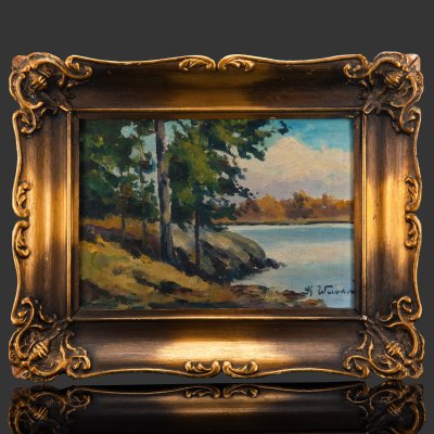 купить Картина "Прибрежный пейзаж с соснами", оформленная в раму, художник "K. W..." (не поддается прочтению), холст, масло, дерево, Европа, 1910-1950 гг.