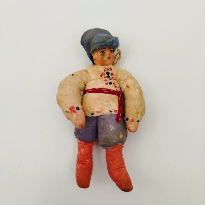 купить Игрушка ёлочная "Мальчик в полушубке" ("Казачок"), вата, клейстер, папье-маше, роспись, СССР, 1937-1950 гг.