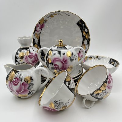 купить Сервиз чайный "Роза в вечернем саду" на 2 персоны (11 предметов), форма "Тюльпан", автор формы С.Е. Яковлева, автор росписи Л.Р. Афанасьева, фарфор, роспись, деколь, золочение, Ленинградский фарфоровый завод (ЛФЗ), СССР, 1986-1991 гг.