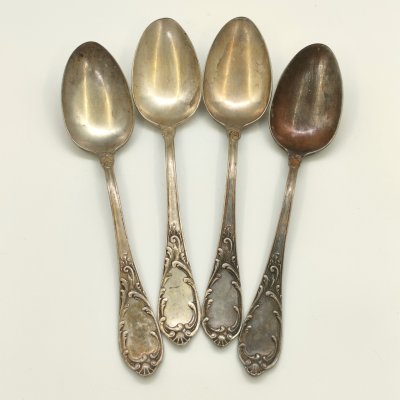 купить Набор из 4-х столовых ложек с растительным декором, мНЦ (медь-никель-цинк), штамповка, Вольнянский завод столовых приборов им. Шевченко (ЗiШ, ЗиШ), СССР, 1961-1991 гг.