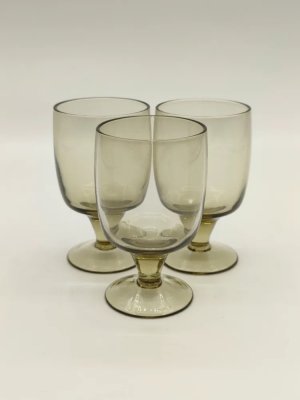 купить Набор из 3-х рюмок дымчатого цвета, стекло, Россия, 1980-2000 гг.