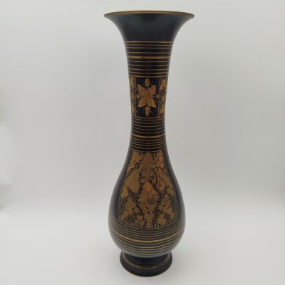 купить Ваза в восточном стиле, украшенная растительным декором, латунь, гравировка, Индия, 1970-1990 гг.