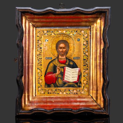 купить Икона "Господь Вседержитель" с орнаментальным декором на полях, в киоте, дерево, левкас, золочение, цировка, темпера, Российская империя, 1890-1915 гг.