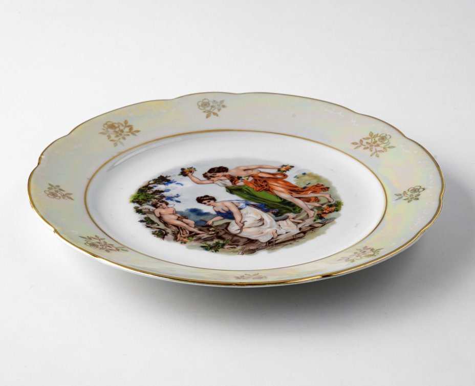 Тарелка "Мадонна", фарфор, люстр, деколь, золочение, фабрика "Kahla ...