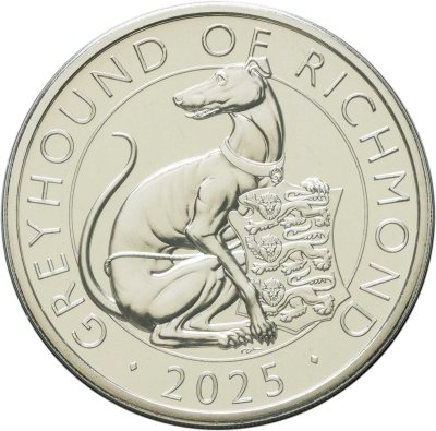 купить Великобритания 5 фунтов 2025 "Звери Тюдоров - Борзая Ричмонда" в буклете