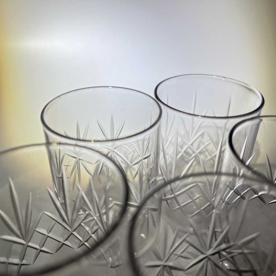 купить Набор из 5 стопок с резным геометрическим декором, стекло, алмазная грань, СССР, 1970-1990 гг.
