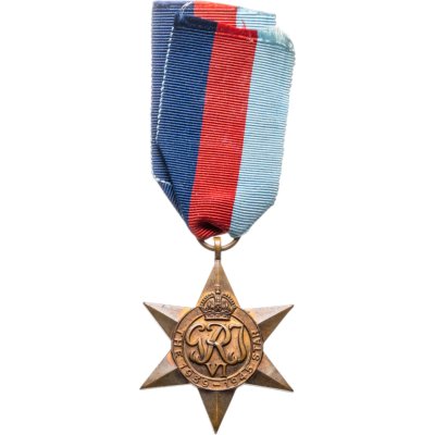 купить Медаль "Звезда за войну 1939-1945 гг.", медь-цинк, волочение, пайка. Великобритания, 1940-1950 гг.