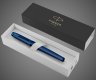 Купить Ручка роллер Parker IM Monochrome Blue, стержень:F, цвет чернил: black, в подарочной упаковке., Лаки и смолы: лак, латунь, 2026 г.