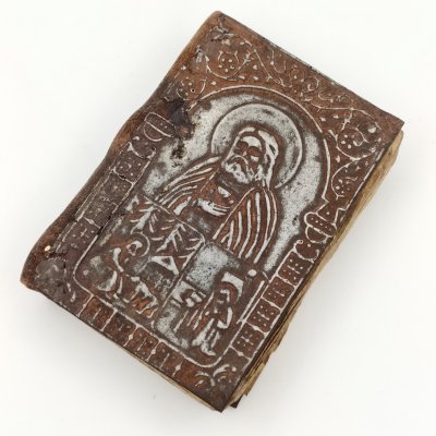купить Книга "Молитвослов" с рельефным изображением Серафима Саровского на переплете, бумага, печать, сплав металлов, Российская империя, 1903-1915 гг.
