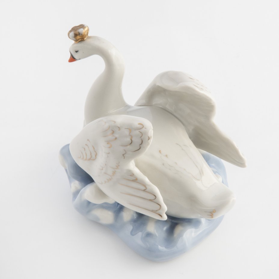 Царевна лебедь фарфор. Дулевский фарфор царевна лебедь. Статуэтка царевна лебедь. Статуэтка царевна лебедь. Фарфор дулёво кожин лебедь.