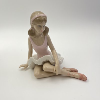 купить Статуэтка "Балерина", фарфор, роспись, Leonardo Collection, Великобритания, 1990-2010 гг.