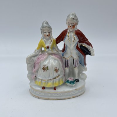 купить Статуэтка "Галантная сцена", фарфор, роспись, золочение, Европа, 1980-1990 гг.