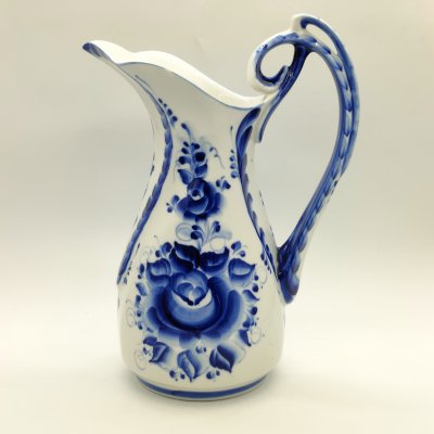 купить Большой кувшин с декоративной росписью и фигурной ручкой, росп. Лукина, фарфор, роспись, Гжельский фарфоровый завод, Российская Федерация, 1991-2010 гг.
