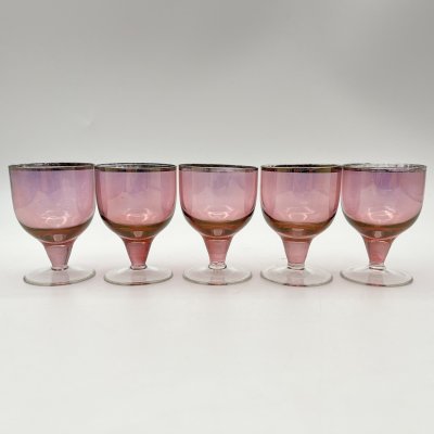 купить Набор рюмок розоватого оттенка на 5 персон, стекло, люстр, золочение, СССР, 1970-1990 гг.