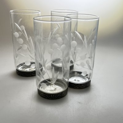 купить Набор стаканов для прохладительных напитков на 4 персоны, стекло, металл, грань, СССР, 1970-1990 гг.