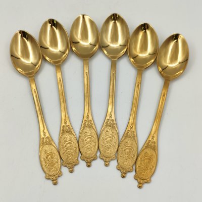 купить Ложки чайные, украшенные розами в медальоне, алюминий, золочение, картон, СССР, 1980-1990 гг.