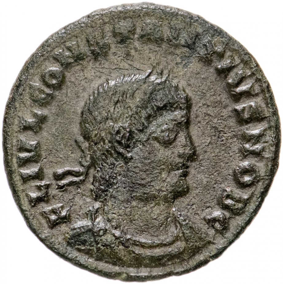 купить Римская Империя, Констанций II, 324–361 гг, фоллис (реверс: два воина стоят лицом друг к другу, между ними два штандарта)