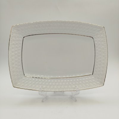 купить Блюдо сервировочное прямоугольной формы из серии «Снежная королева», фарфор, золочение, Россия, 2000-2020 гг.