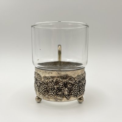 купить Подстаканник со стаканом, с изображением виноградной лозы по тулову, Тайланд, металл, стекло, Азия, 2000-2010 гг.
