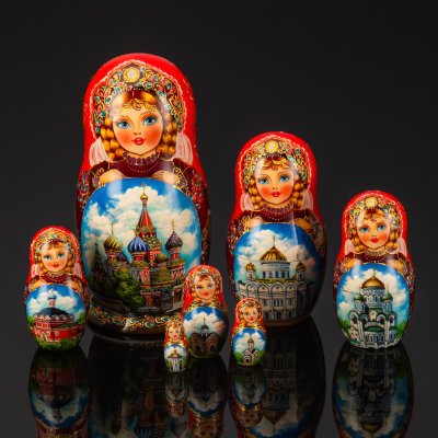 купить Матрешка "Москва" (7 мест), автор росписи С.А. Лонченкова, дерево, лак, роспись, золочение, Российская Федерация, 2025 г.