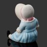 Купить Статуэтка "Девочка в голубом платье и чепце с розовым бантом", фарфор, роспись, Товарищество М.С. Кузнецова в Вербилках (г. Дмитров), Российская империя, 1892-1917 гг.
