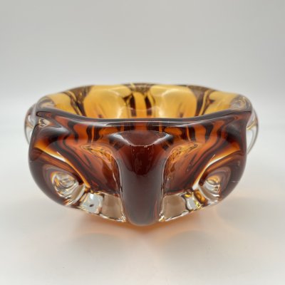 купить Пепельница/конфетница оригинальной формы янтарного цвета, автор П.И. Зинченко, стекло, гутная техника, Ленинградский завод художественного стекла (ЛЗХС), СССР, 1960-1990 гг.