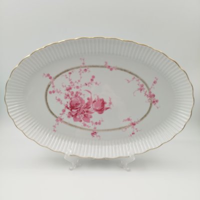 купить Блюдо овальное с цветочным декором в розовой гамме, фарфор, деколь, золочение, Graf Von Henneberg Porzellan, 1777 Jlmenau, ГДР, 1960-1990 гг.