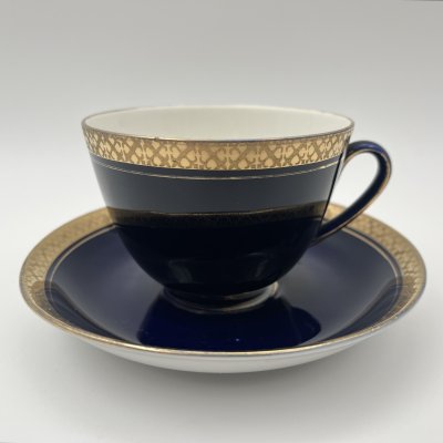 купить Пара чайная кобальтового цвета с золотистым кантом, фарфор, крытье кобальтом, золочение, Ленинградский фарфоровый завод (ЛФЗ), СССР, 1970-1986 гг.