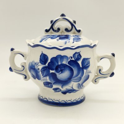 купить Сахарница (конфетница) на высокой ножке с цветочным декором, фарфор, роспись, Объединение «Гжель», СССР, 1972-1986 гг.