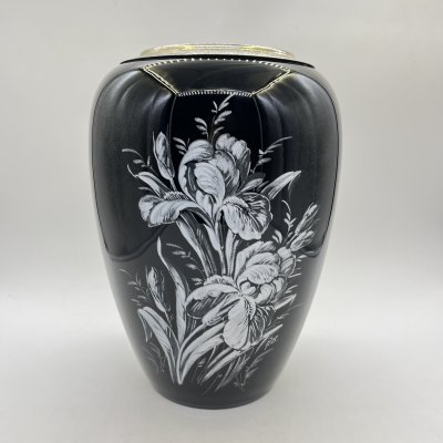 купить Ваза черного оттенка, украшенная изображением белых ирисов, стекло, деколь, сплав металла, Европа, 1970-1990 гг.