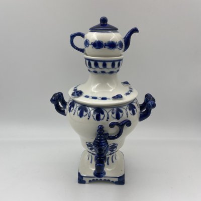 купить Статуэтка "Самовар с заварочным чайником", фарфор, роспись, Объединение «Гжель», СССР, 1972-1985 гг.