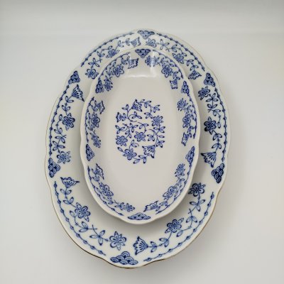 купить Пара сервировочных блюд разного размера с цветочным декором "Kobalt Blau", фарфор, Jager Eisenberg, Германия, 1970-1990 гг.