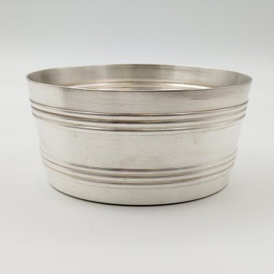 купить Икорница с линейным декором, мНЦ (медь-никель-цинк), Кольчугинский завод цветных металлов, СССР, 1970-1990 гг.