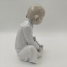 Купить Статуэтка "Девочка с куклой у колыбели", фарфор, роспись, NAO Porcelain, Испания, 1970-2000 гг.