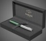 Купить Перьевая ручка Parker Sonnet Essentials Green SB Steel CT, перо: F, цвет чернил black, в подарочной упаковке., Металлы: нержавеющая сталь, палладий, пластик, 2026 г.