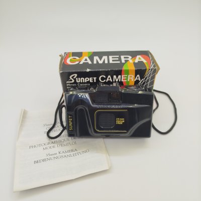 купить Фотоаппарат Sunpet Camera 35mm в родной упаковке, пластик, картон, металл, стекло, 1990-2000 гг.