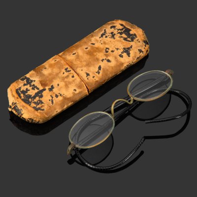 купить Очки с гибкими дужками в оригинальном футляре, стекло, металл, картон, Западная Европа, 1900-1940 гг.