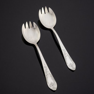 Купить Пара салатных вилок с растительным декором на черенках, мНЦ (медь-никель-цинк), Вольнянский завод столовых приборов им. Шевченко (ЗiШ, ЗиШ), СССР, 1970-1990 гг.