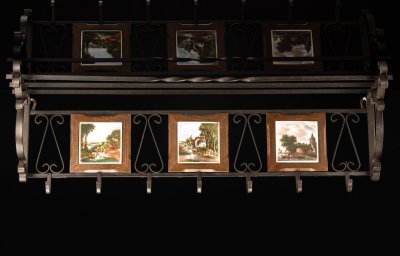 купить Вешалка-полка подвесная с декоративными вставками с изображением пейзажей, металл, фарфор, деколь, Европа, 1990-2000 гг.