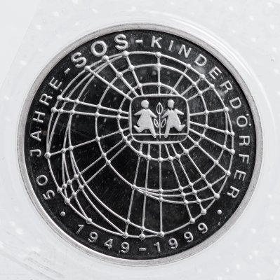купить ФРГ 10 марок 1999 "50 лет благотворительной организации SOS-Kinderdorfer" J