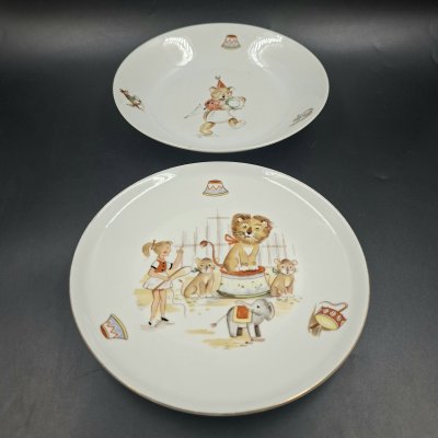 купить Набор детский из двух тарелок с изображением цирковых животных, фарфор, деколь, золочение, Colditz (Кольдиц), ГДР, 1960-1990 гг.