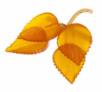 Купить Брошь "Листья", латунь, янтарь, Калининградский янтарный комбинат, СССР, 1966 г.