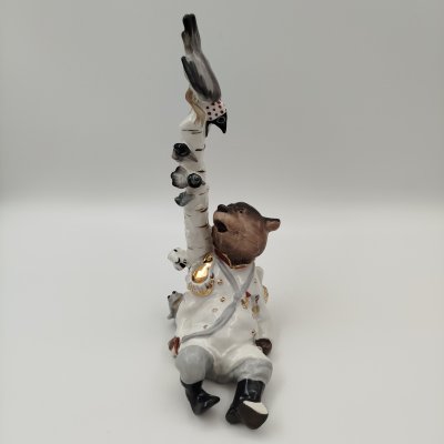 купить Статуэтка "Медведь на воеводстве", скульптор Н.Е. Муратов, фарфор, роспись, золочение, Ленинградский завод фарфоровых изделий (ЛЗФИ), СССР, 1956-1967 гг.